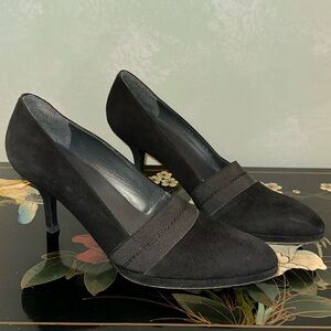 STUART WEITZMAN Black Suede Heels